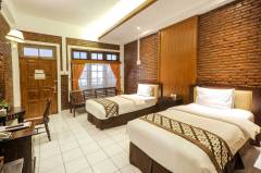 Superior Room Paku Mas Hotel 3